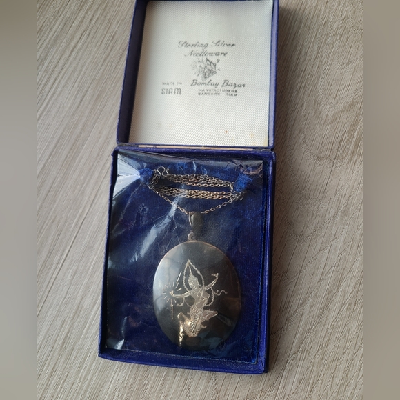 Nielloware Sterling Necklace with large charm - Picture 8 of 8